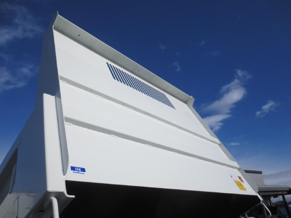 三菱キャンター全低床強化ダンプ|中古トラックの販売・買取・査定のアイナビ