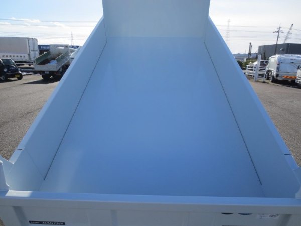 三菱キャンター全低床強化ダンプ|中古トラックの販売・買取・査定のアイナビ