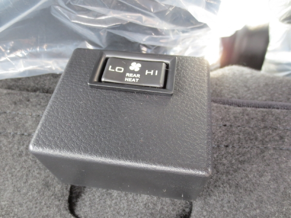 三菱キャンター全低床Wキャブ|中古トラックの販売・買取・査定のアイナビ