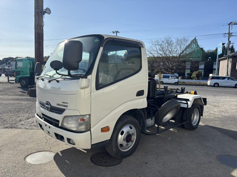 デュトロ 新明和製アームロール 4WD 積載3000kg|中古トラックの販売・買取・査定のアイナビ