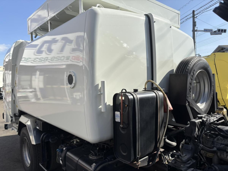 ワイド幅 巻き込みパッカー車 極東製6.2立米 積載3100kg|中古トラックの販売・買取・査定のアイナビ
