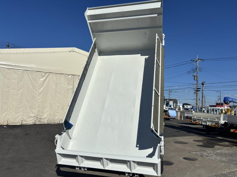 フォワード 4tダンプ 新明和製 電動コボレーン付き|中古トラックの販売・買取・査定のアイナビ