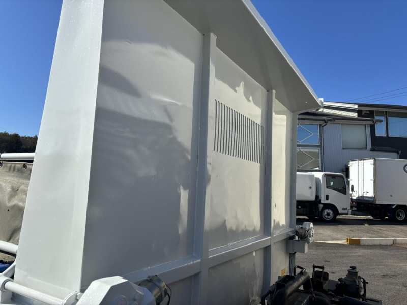 フォワード 4tダンプ 新明和製 電動コボレーン付き|中古トラックの販売・買取・査定のアイナビ