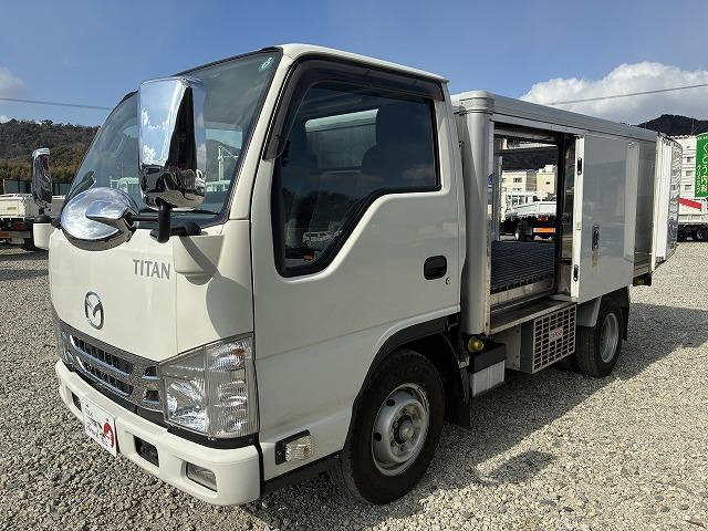 マツダ バン車|中古トラックの販売・買取・査定のアイナビ