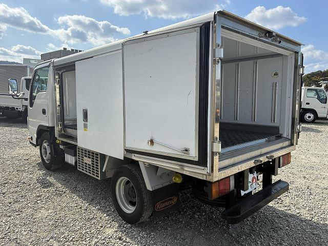 マツダ バン車|中古トラックの販売・買取・査定のアイナビ