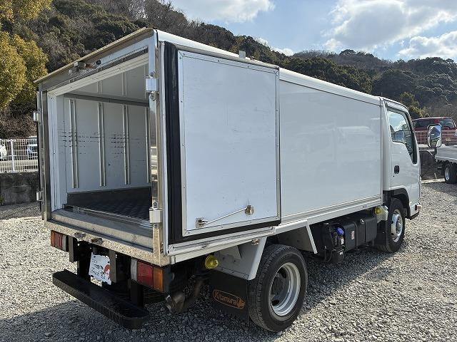 マツダ バン車|中古トラックの販売・買取・査定のアイナビ