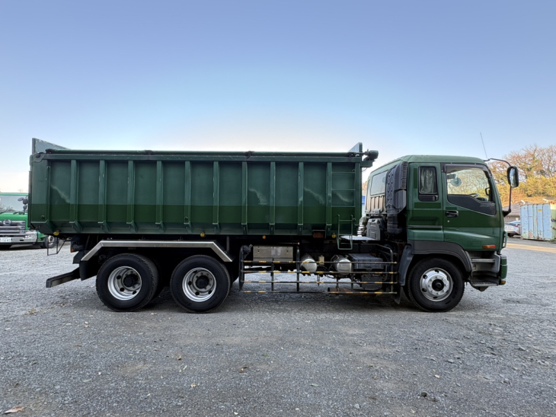 H17年式、ギガ、深ダンプ|中古トラックの販売・買取・査定のアイナビ