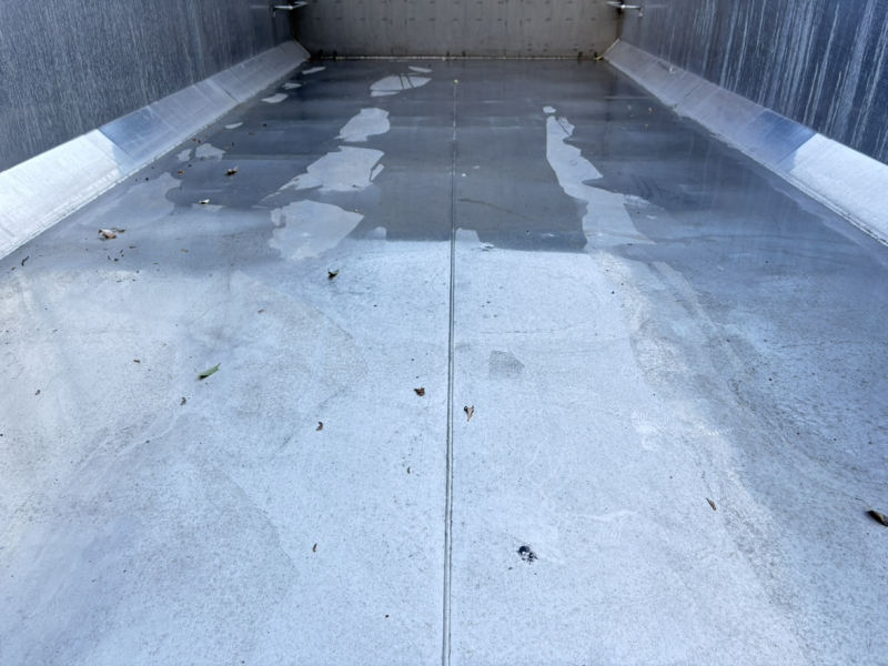 H17年式、ギガ、深ダンプ|中古トラックの販売・買取・査定のアイナビ