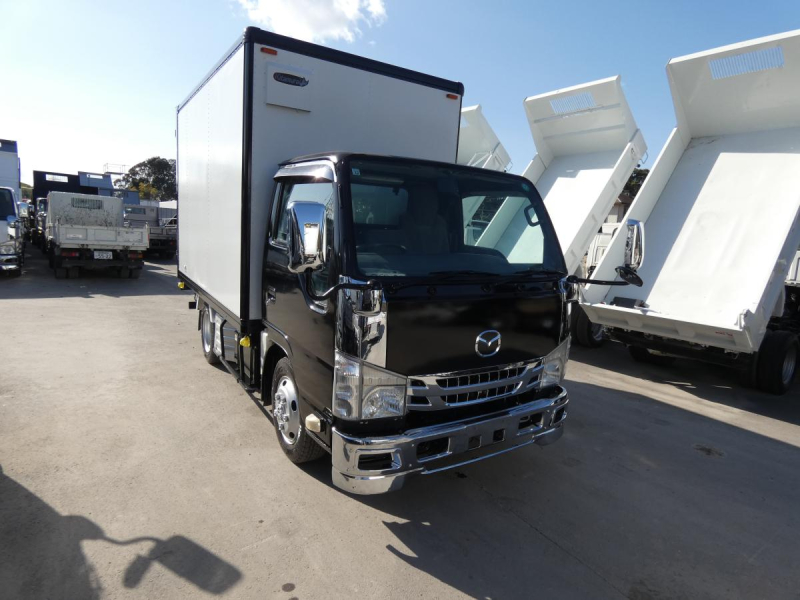 1.5tパネルバン マニュアル 4WD 260120|中古トラックの販売・買取・査定のアイナビ