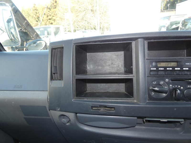 1.5tパネルバン マニュアル 4WD 260120|中古トラックの販売・買取・査定のアイナビ