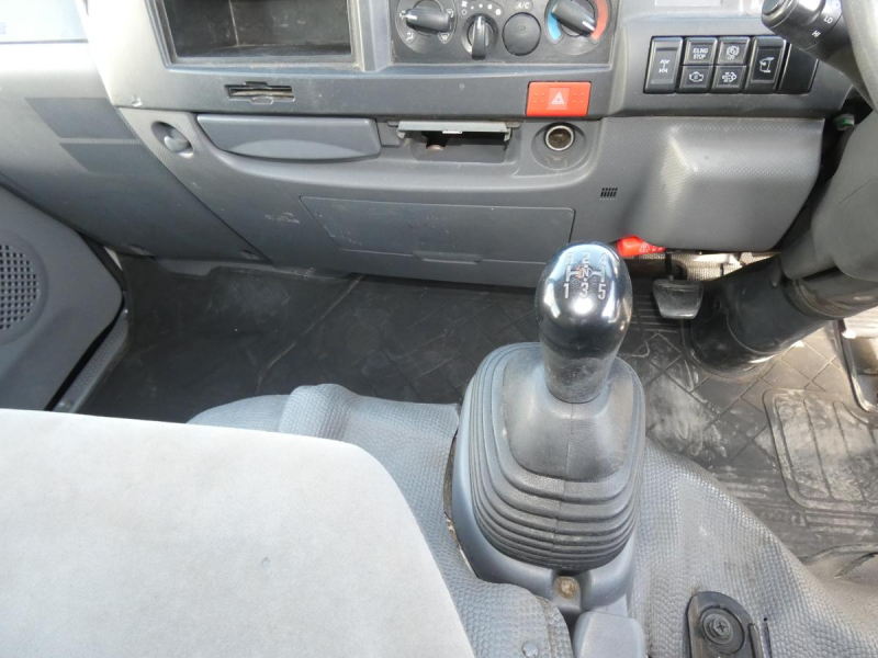 1.5tパネルバン マニュアル 4WD 260120|中古トラックの販売・買取・査定のアイナビ