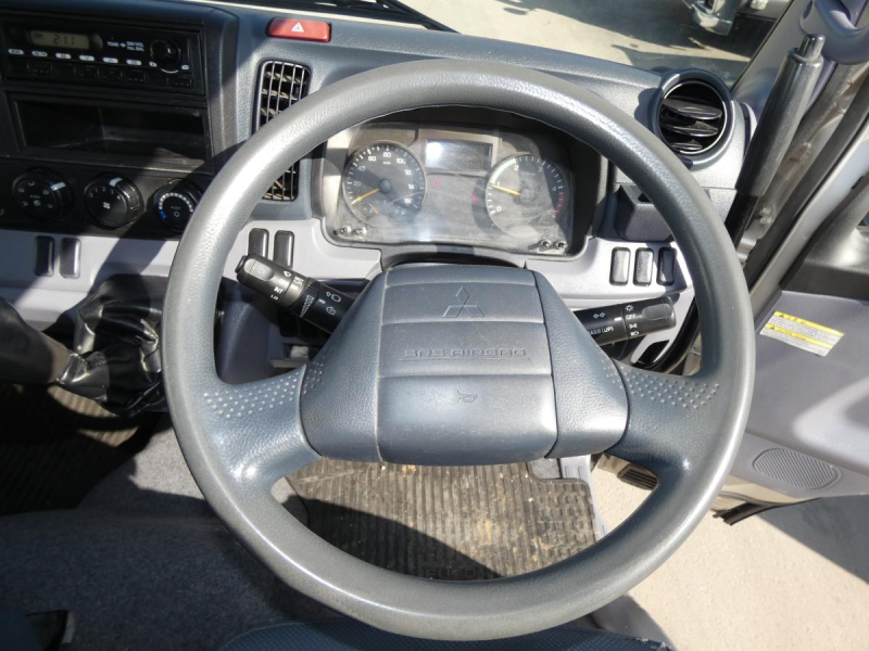 H26 3トン　5速マニュアル　ダンプ|中古トラックの販売・買取・査定のアイナビ