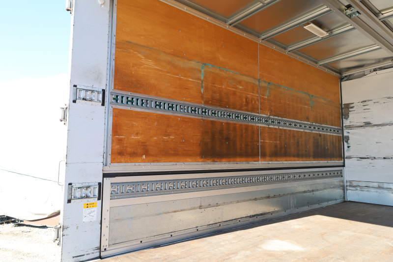 キャンター|中古トラックの販売・買取・査定のアイナビ