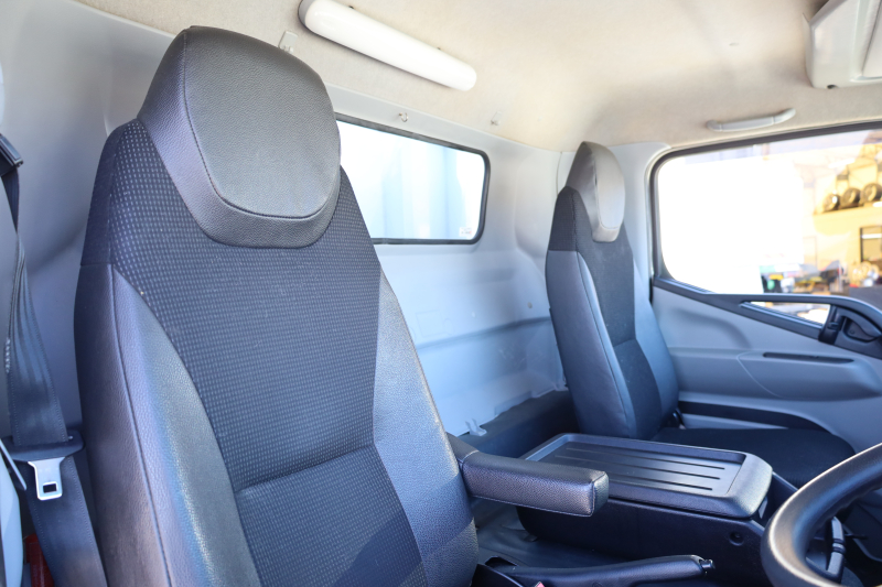 キャンター|中古トラックの販売・買取・査定のアイナビ