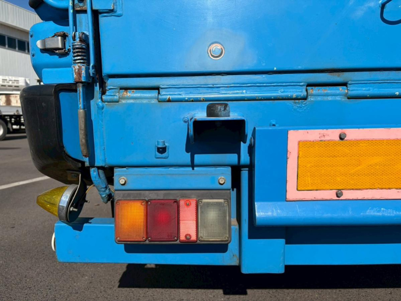 日野デュトロ塵芥車(パッカー車)|中古トラックの販売・買取・査定のアイナビ