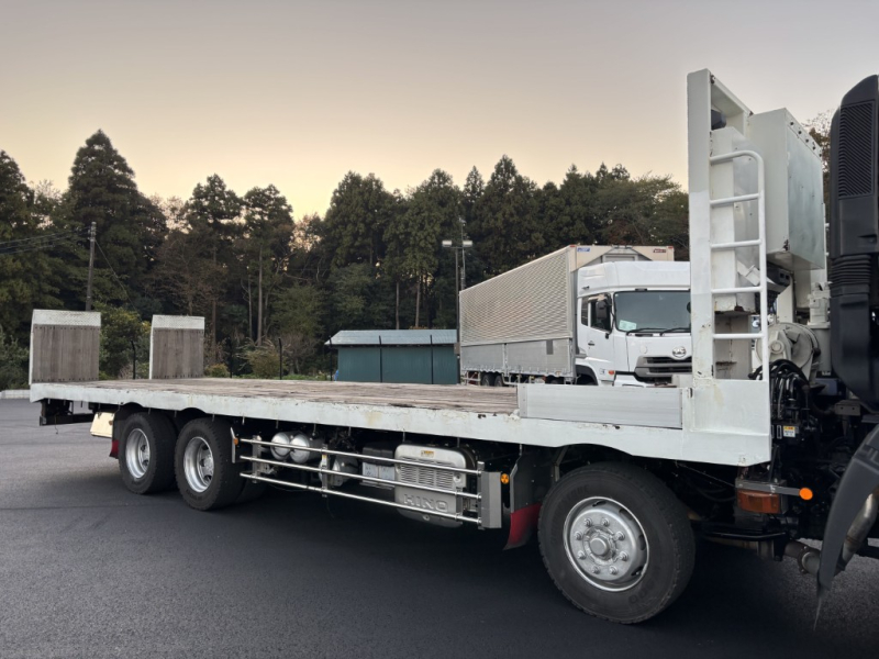 セーフティーローダー4軸低床エアサスウインチラジコン|中古トラックの販売・買取・査定のアイナビ