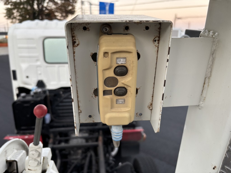 セーフティーローダー4軸低床エアサスウインチラジコン|中古トラックの販売・買取・査定のアイナビ