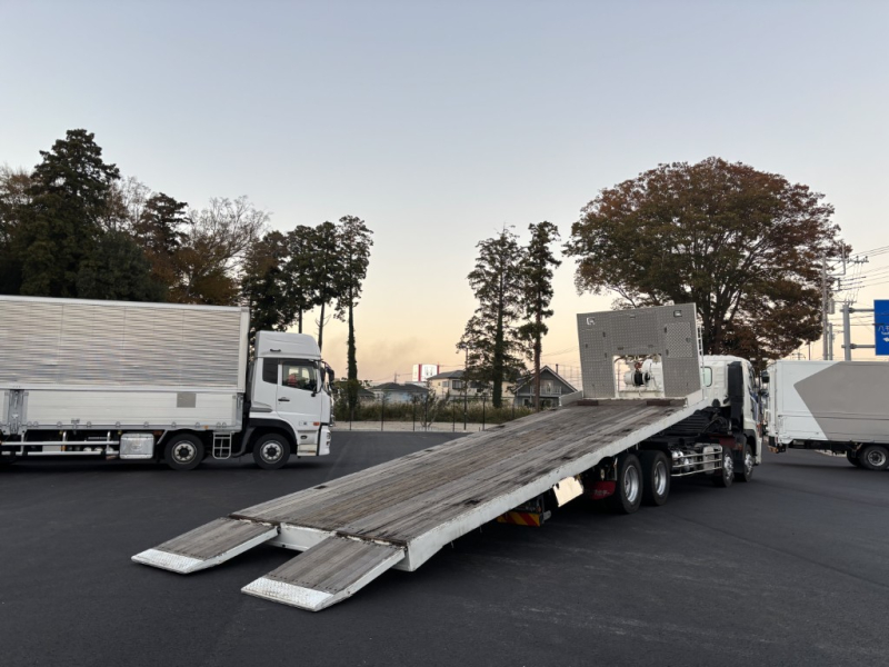 セーフティーローダー4軸低床エアサスウインチラジコン|中古トラックの販売・買取・査定のアイナビ