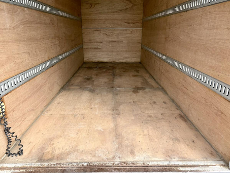 H28年式TRG-NMR85AN標準ロング積載2t跳ね上げゲート付バン|中古トラックの販売・買取・査定のアイナビ