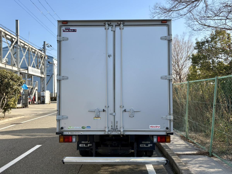 H29年式TRG-NPR85ANワイドロング積載3t6M/Tアルミバン|中古トラックの販売・買取・査定のアイナビ