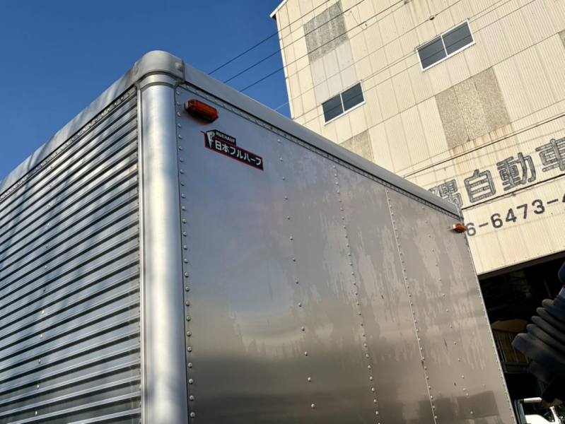 H29年式TRG-NPR85ANワイドロング積載3t6M/Tアルミバン|中古トラックの販売・買取・査定のアイナビ