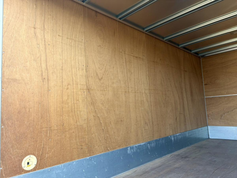 H29年式TRG-NPR85ANワイドロング積載3t6M/Tアルミバン|中古トラックの販売・買取・査定のアイナビ