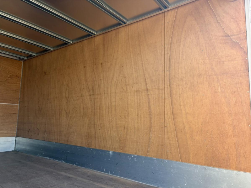 H29年式TRG-NPR85ANワイドロング積載3t6M/Tアルミバン|中古トラックの販売・買取・査定のアイナビ