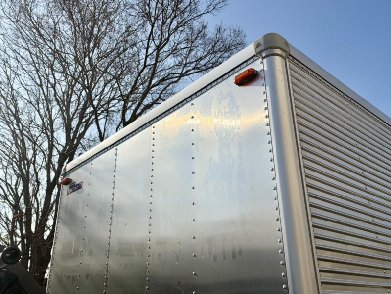 H29年式TRG-NPR85ANワイドロング積載3t6M/Tアルミバン|中古トラックの販売・買取・査定のアイナビ