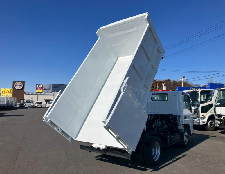 ☆H26 新明和 土砂禁ダンプ リヤ/観音扉|中古トラックの販売・買取・査定のアイナビ