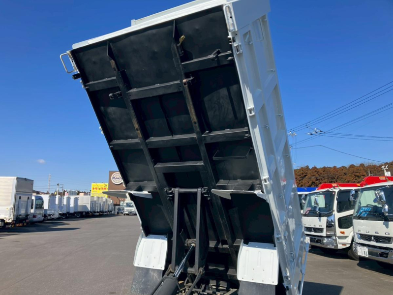 ☆H26 新明和 土砂禁ダンプ リヤ/観音扉|中古トラックの販売・買取・査定のアイナビ