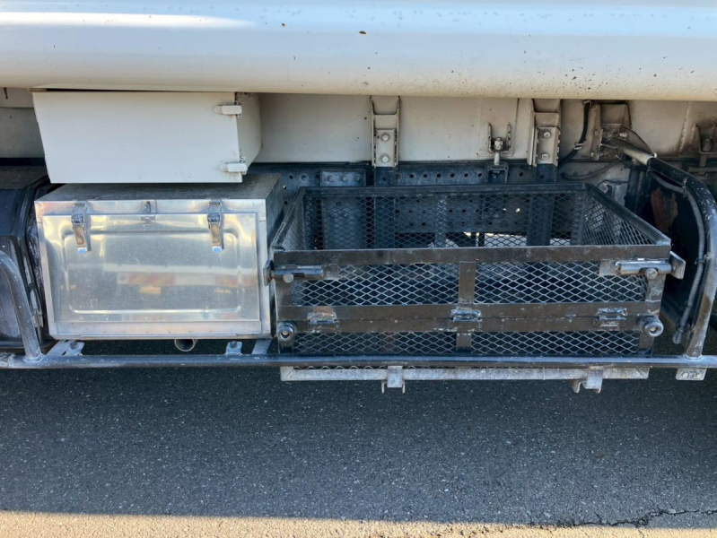 ☆H27 ワイド/7.4立米 プレス式 連続動作 自動テールゲート|中古トラックの販売・買取・査定のアイナビ