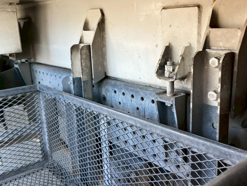 ☆H27 ワイド/7.4立米 プレス式 連続動作 自動テールゲート|中古トラックの販売・買取・査定のアイナビ