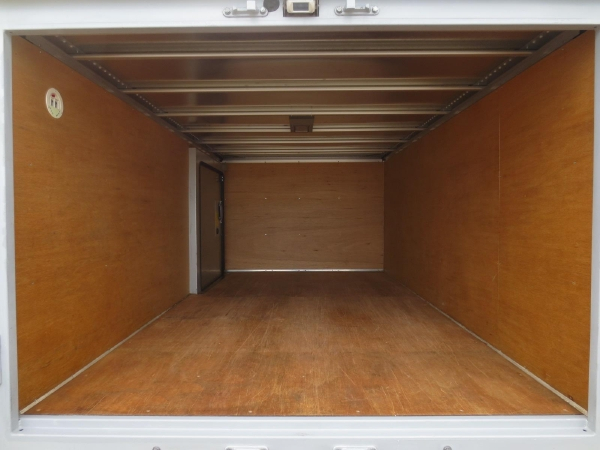 いすゞエルフドライバン|中古トラックの販売・買取・査定のアイナビ