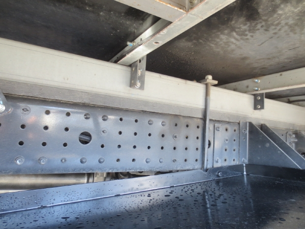 三菱キャンター冷蔵冷凍車ゲート付|中古トラックの販売・買取・査定のアイナビ