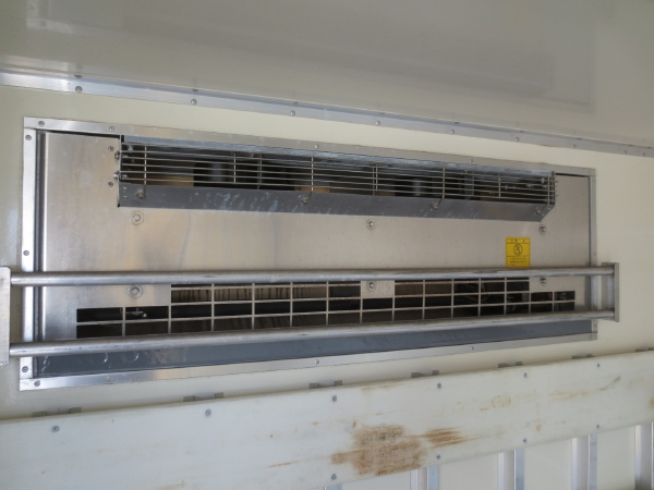 三菱キャンター冷蔵冷凍車ゲート付|中古トラックの販売・買取・査定のアイナビ