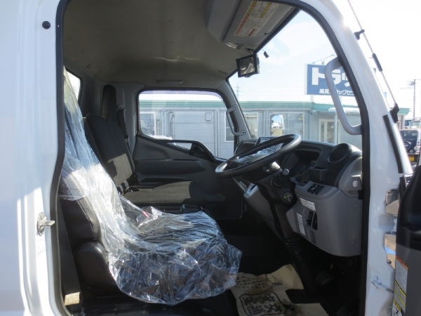 三菱キャンター冷蔵冷凍車ゲート付|中古トラックの販売・買取・査定のアイナビ