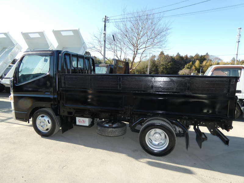 H26 2 トン　5速マニュアル　平ボディ|中古トラックの販売・買取・査定のアイナビ