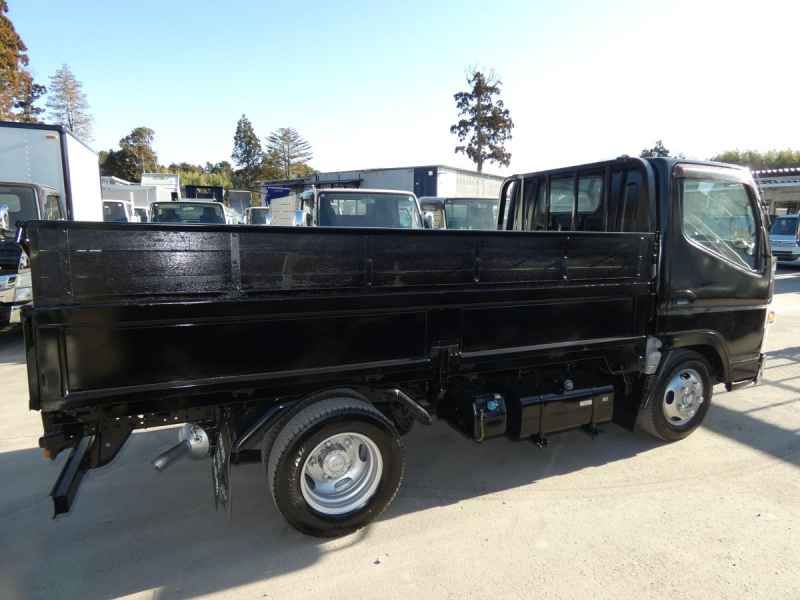 H26 2 トン　5速マニュアル　平ボディ|中古トラックの販売・買取・査定のアイナビ