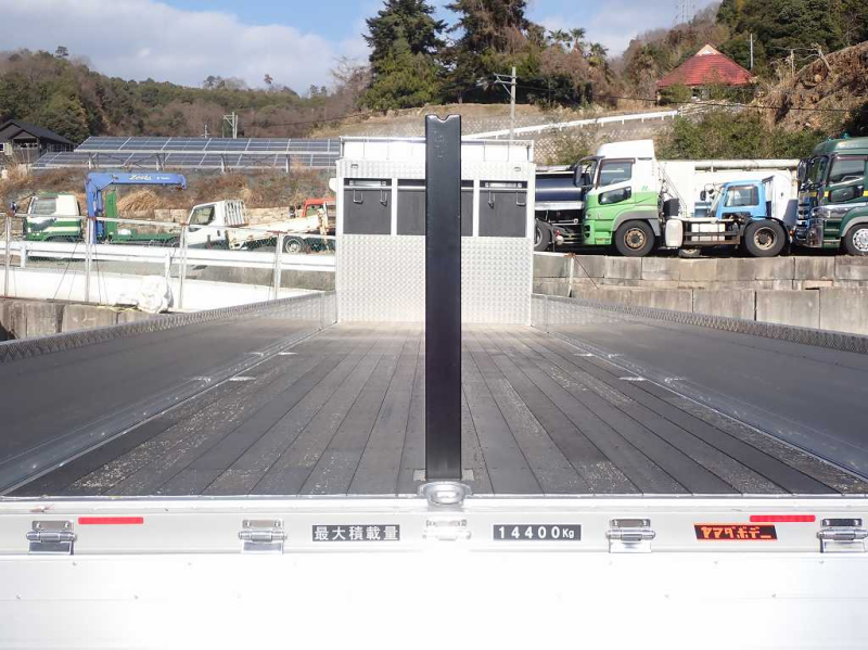 4軸低床 リアエアサス 14400㎏積載 山田車体 Ⅼ9550|中古トラックの販売・買取・査定のアイナビ