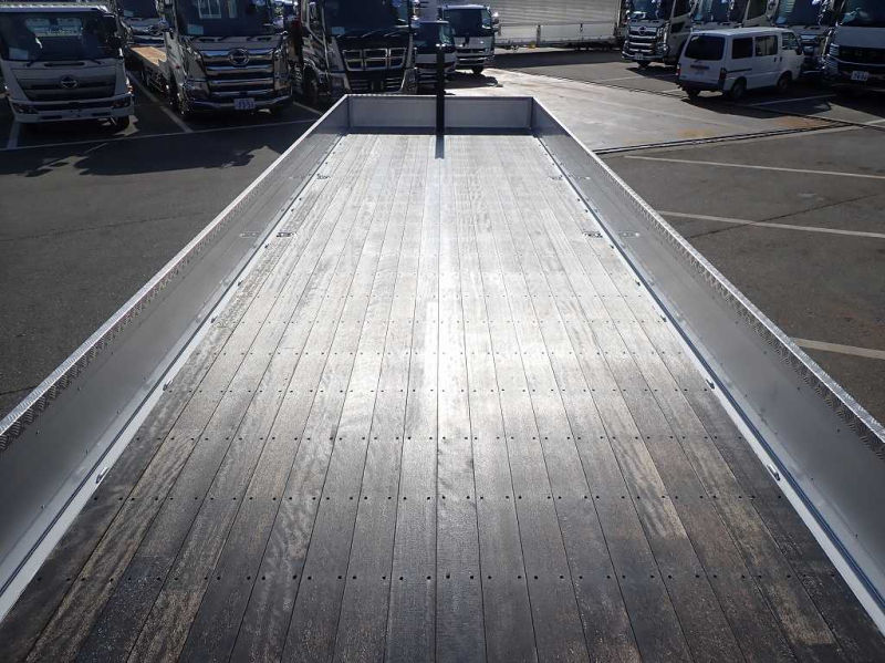 4軸低床 リアエアサス 14400㎏積載 山田車体 Ⅼ9550|中古トラックの販売・買取・査定のアイナビ