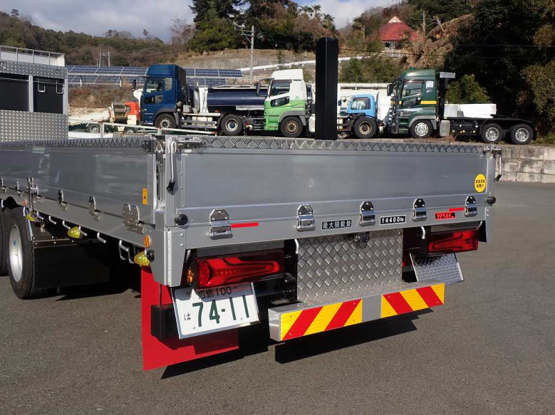 4軸低床 リアエアサス 14400㎏積載 山田車体 Ⅼ9550|中古トラックの販売・買取・査定のアイナビ