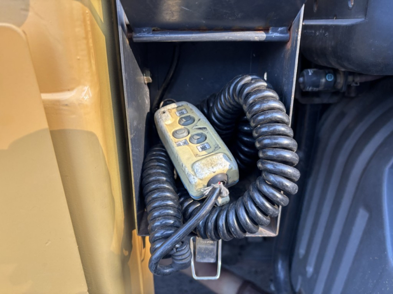 重機運搬車ツカサボデーウインチスロープハンガーF7|中古トラックの販売・買取・査定のアイナビ