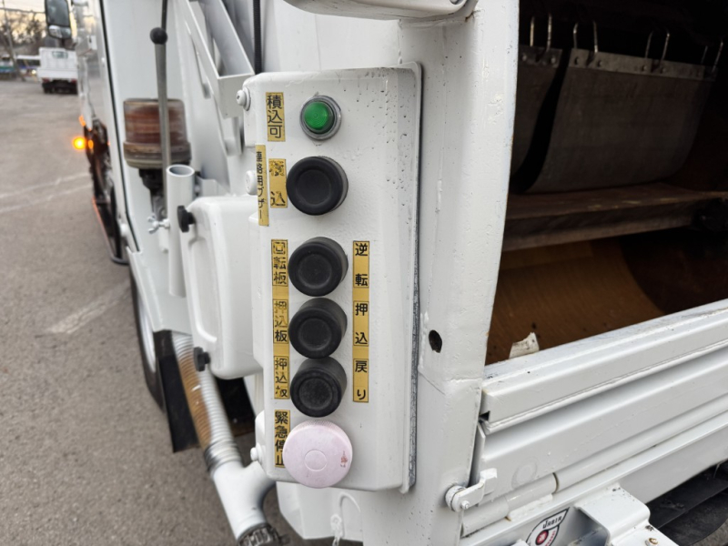 巻込み式極東開発4.2立米ディーゼルハイブリッド|中古トラックの販売・買取・査定のアイナビ