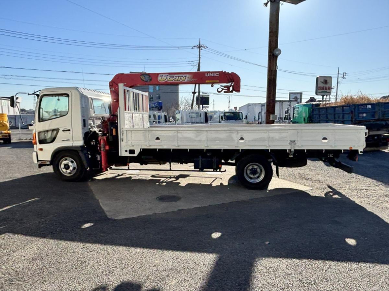 レンジャー 4段クレーンラジコン付き AT車|中古トラックの販売・買取・査定のアイナビ