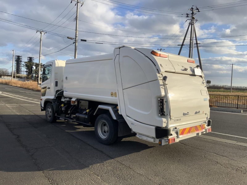 新明和工業⭐️H27レンジャー8.4立米 回転式6MTワンオーナー|中古トラックの販売・買取・査定のアイナビ