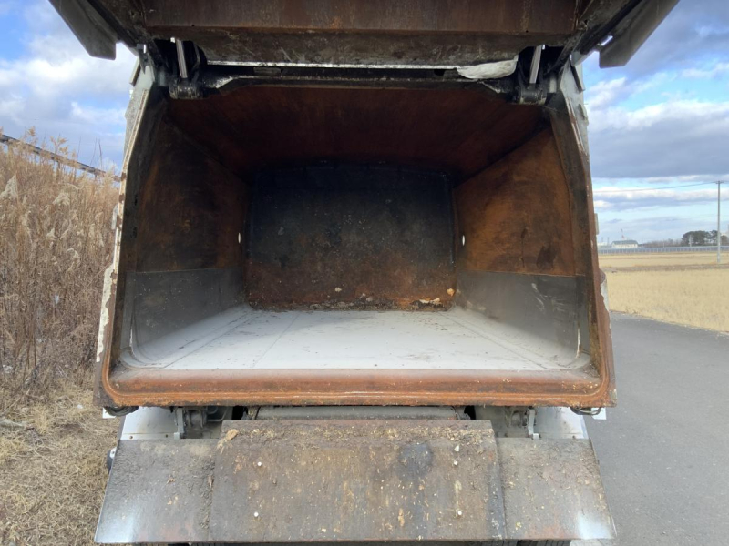 新明和工業⭐️H27レンジャー8.4立米 回転式6MTワンオーナー|中古トラックの販売・買取・査定のアイナビ