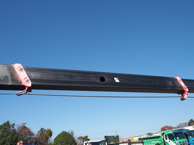 エルフ4段クレーン付セーフティーローダーウインチラジコン付|中古トラックの販売・買取・査定のアイナビ