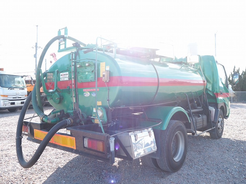 日野デュトロ衛生車バキュームカー3.7t積載|中古トラックの販売・買取・査定のアイナビ