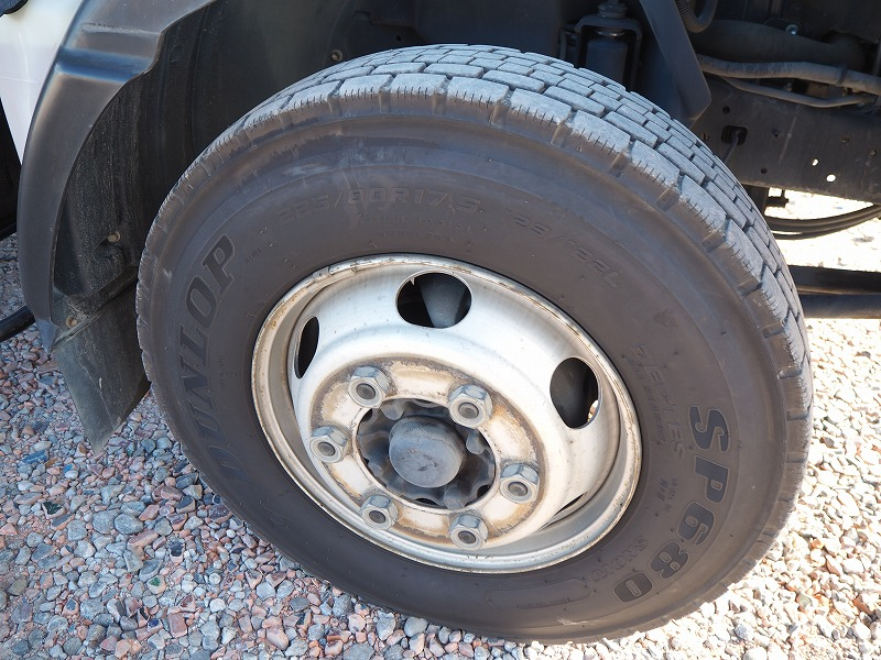 日野デュトロ衛生車バキュームカー3.7t積載|中古トラックの販売・買取・査定のアイナビ