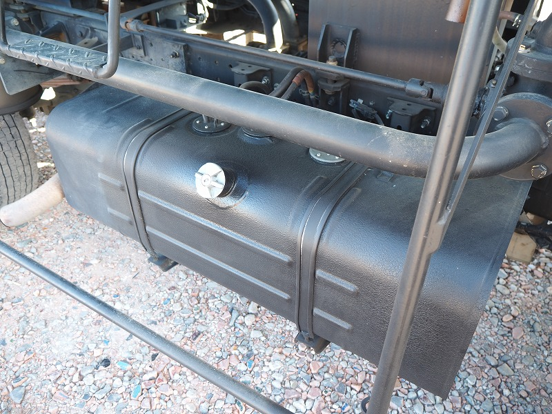 日野デュトロ衛生車バキュームカー3.7t積載|中古トラックの販売・買取・査定のアイナビ